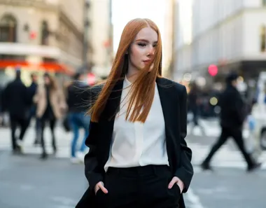 Wiosenny reset garderoby – jak odświeżyć styl bez utraty elegancji?