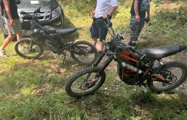Dwóch 14-latków na motorowerach w okolicach Olsztyna. Rodzice ukarani