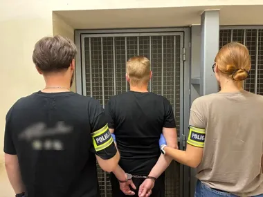 Zgubiona karta posłużyła do zakupów. Dwaj mężczyźni zatrzymani w Olsztynie